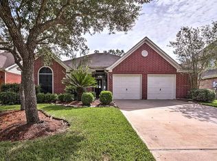 2818 Creek Bend Dr, Friendswood, TX 77546