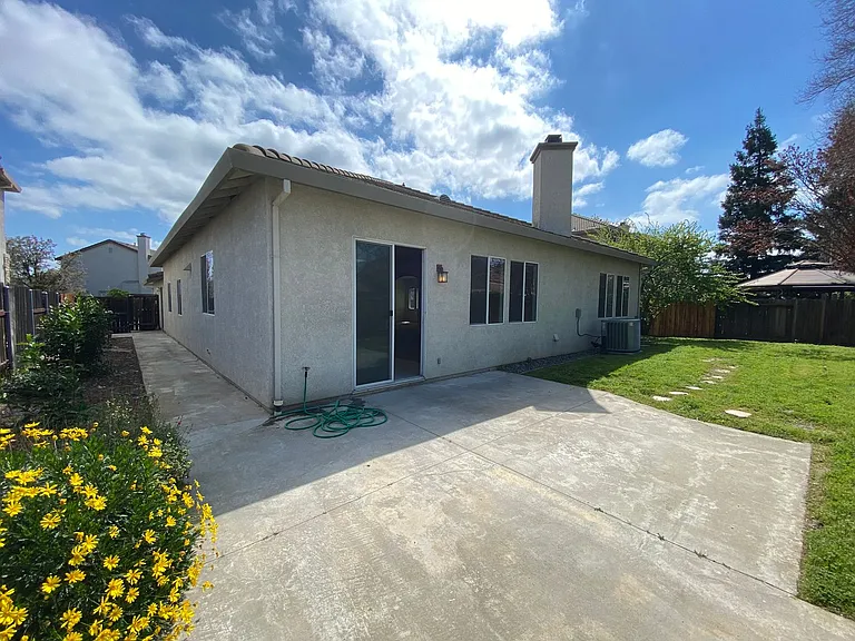9748 Roedell Way — Photo 37