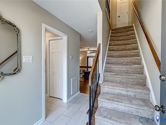 3rd image of 2750 Old Point Dr