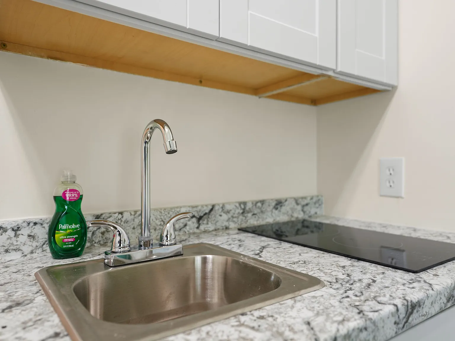 6878 Lenox Ave — Photo 4