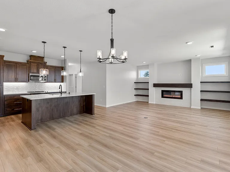 1524 W 14th Ave — Photo 15