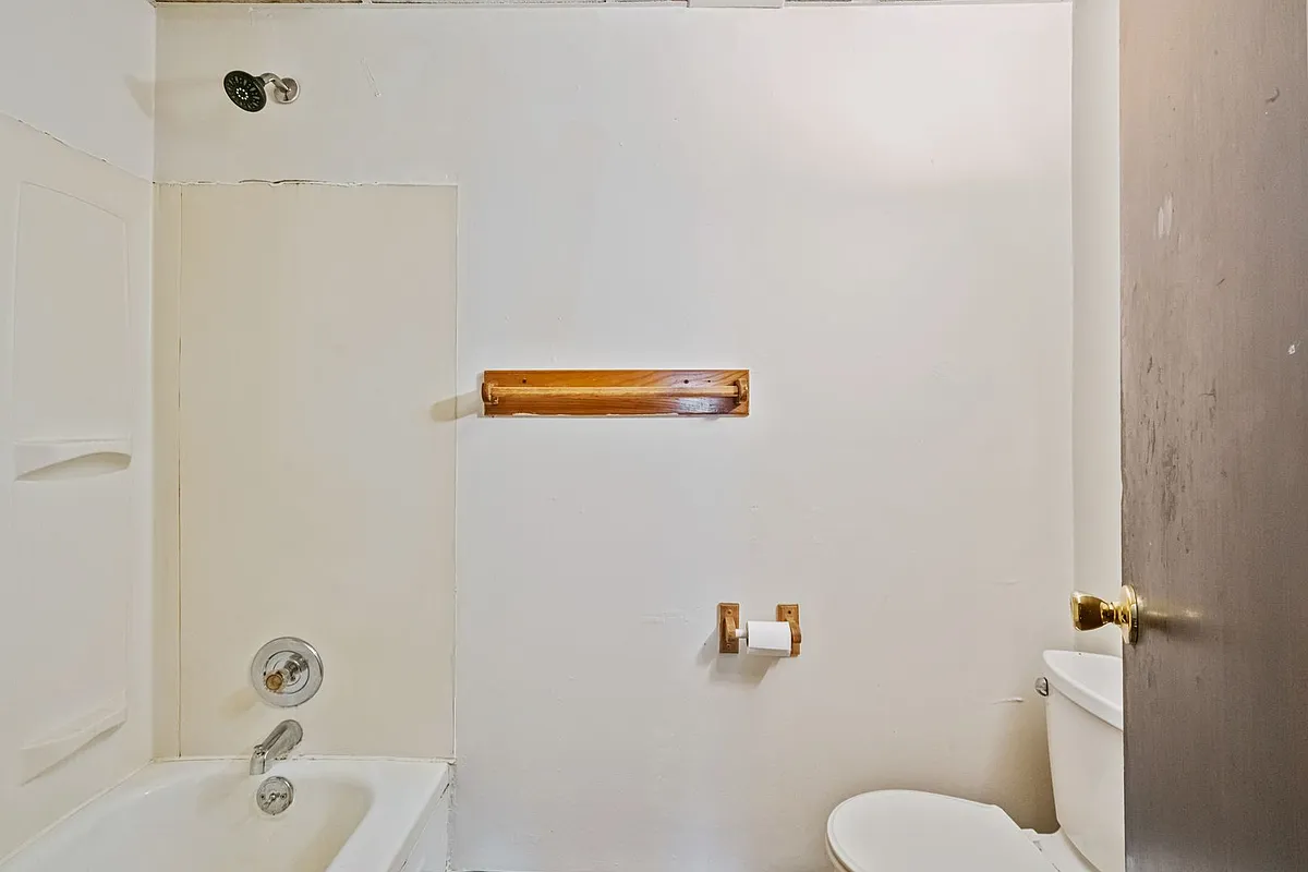 Building Photo - 161 Hall Avenue