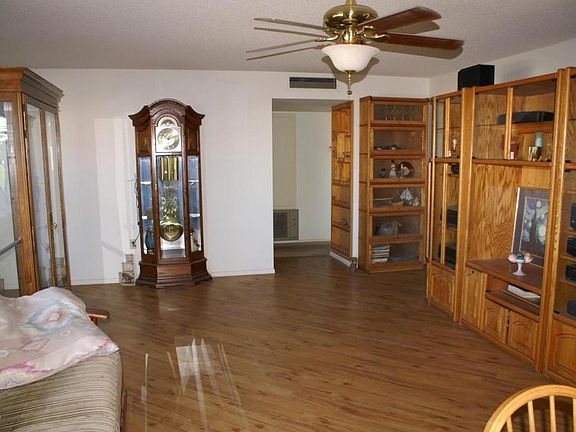 3rd image of 10801 W Camden Ave