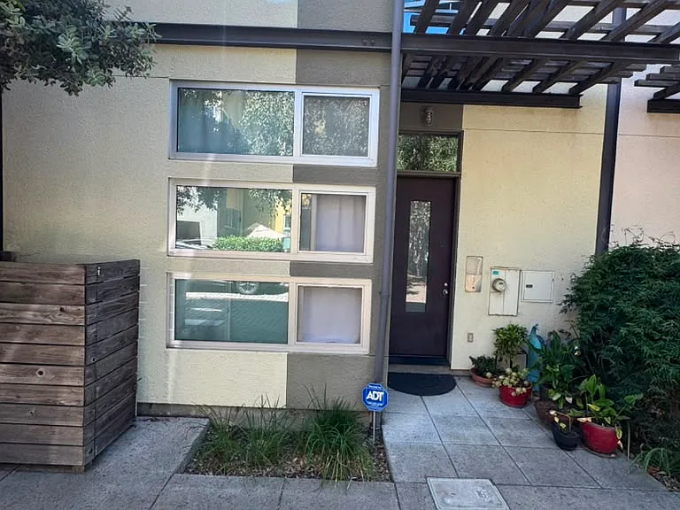 7 Ealing Ln — Photo 11