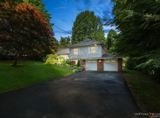 68 Haviland Ln, White Plains, NY 10605