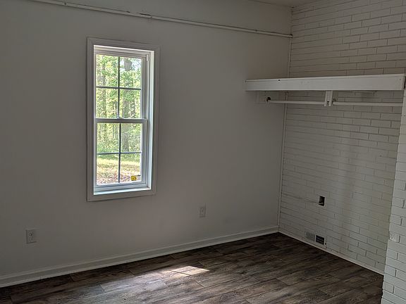 4th image of 1139 Benson Rd Unit B