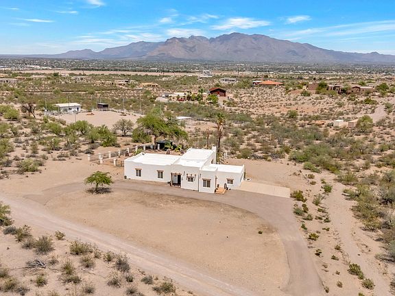 3rd image of 5040 N Camino De Oeste