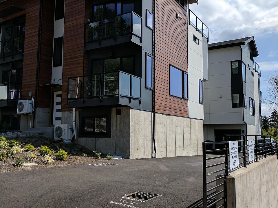 Redmond View Townhomes