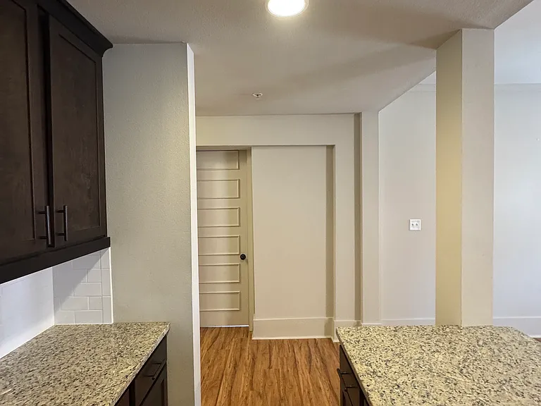 519 E Capitol Ave #1C — Photo 13