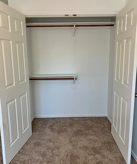 121 Cypress Ct — Photo 10