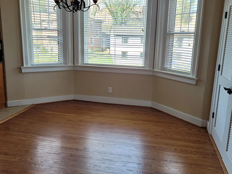 2000 Spring Dr — Photo 5