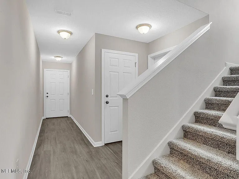 723 & 725 James St — Photo 17