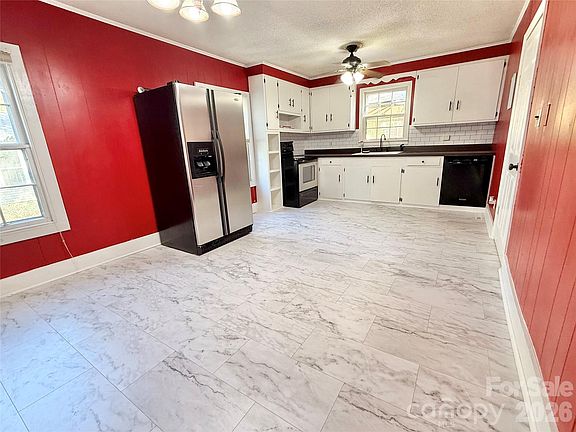 4th image of 117 Pine St