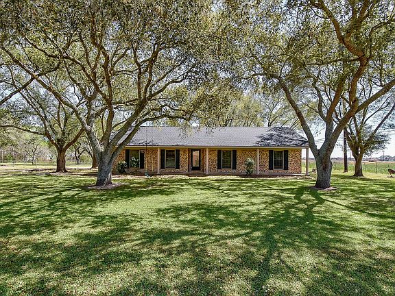 2nd image of 2719 Vail St