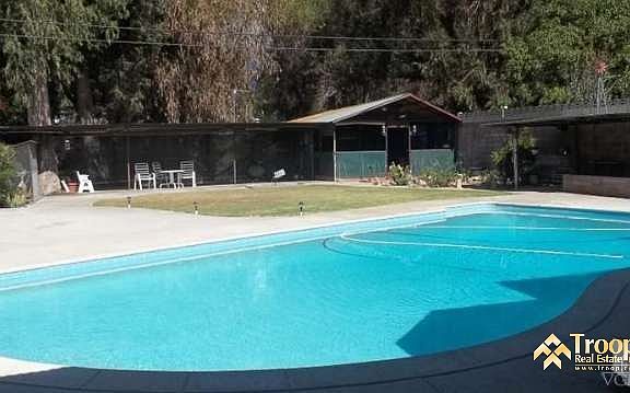3rd image of 225 W Santa Paula St