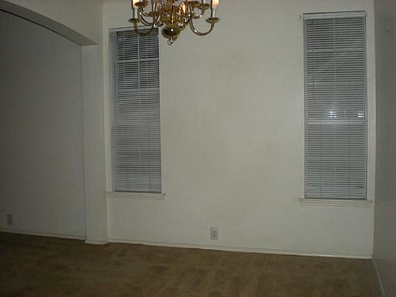 5th image of 4232 Saint Albans Dr