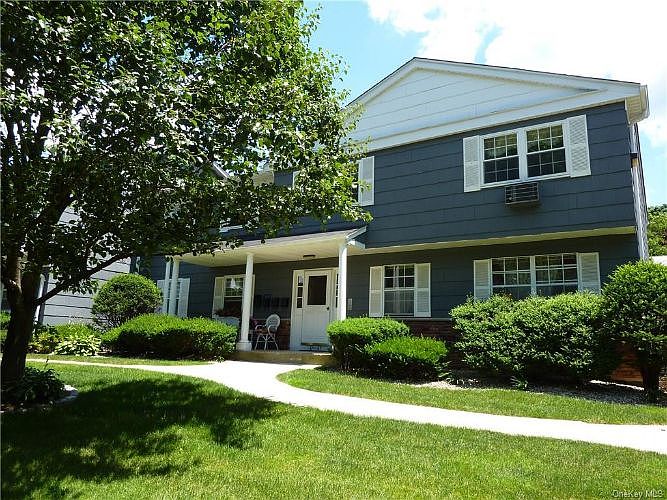 1st image of 43 Doxbury Ln