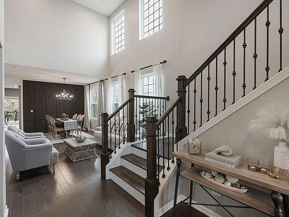 3rd image of 2555 Leander Ct