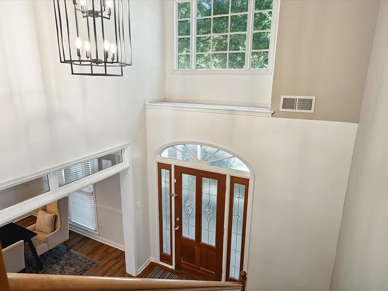 739 Evans View Ln — Photo 8