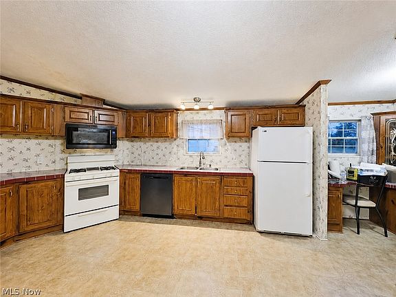 4th image of 9623 Yoder Rd