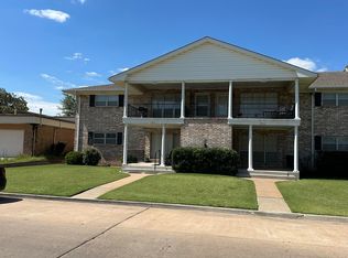 2308 Indian Dr, Enid, OK 73703