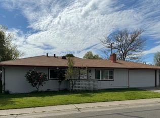 8846 Halverson Dr, Elk Grove, CA 95624