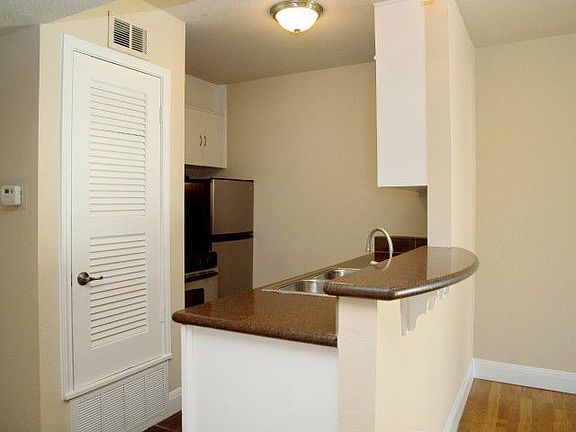 3rd image of 4306 Avenue A APT 104