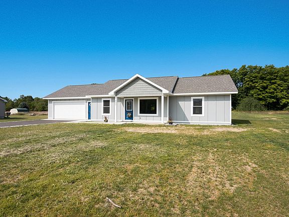 3rd image of 9417 Kingsfield Dr #24