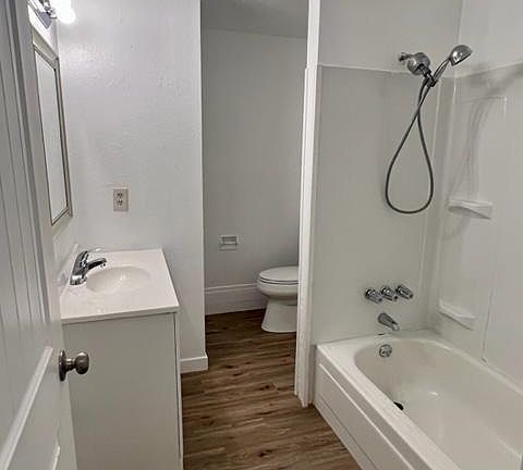 4th image of 6405 151st St NW