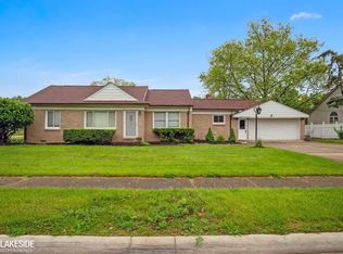 32100 Solon St, Roseville, MI 48066