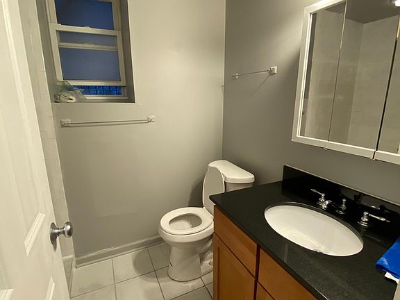 3rd image of 3759 N Wilton Ave #Gb