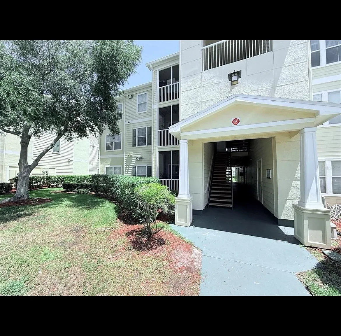 2 bed, 1133 sqft, $1,450 — Photo 1