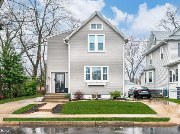 215 W Pine St, Audubon, NJ 08106