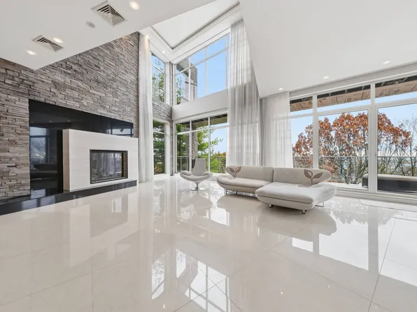 186 Flagg Place image 3 of 45