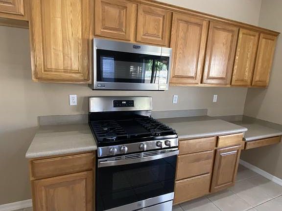 4th image of 2085 Buena Vista Dr
