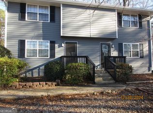 2798 N Deshong Rd, Stone Mountain, GA 30087