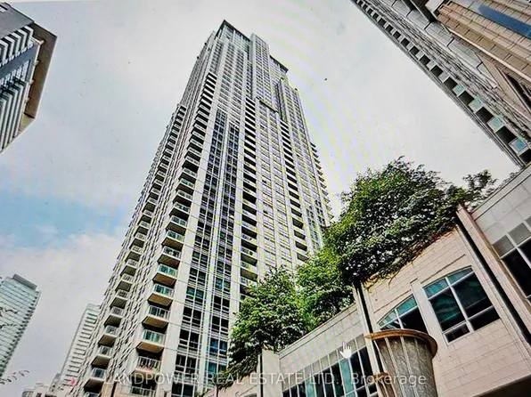 763 Bay St, Toronto, ON