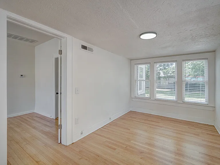 2923 N Walker Ave #2 — Photo 16
