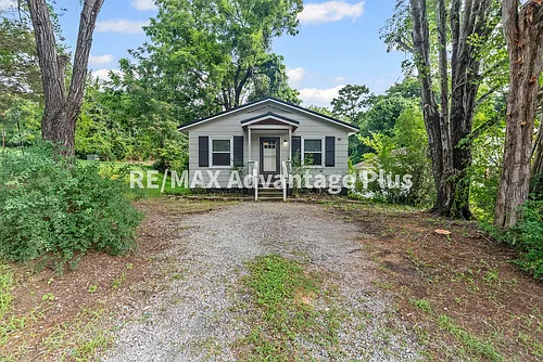 200 Gross St Photo 1