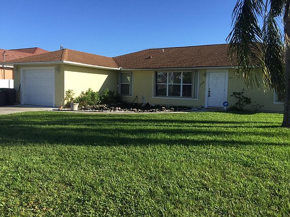 2nd image of 756 NW Floresta Drive