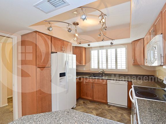 3rd image of 5338 S Farmer Ave