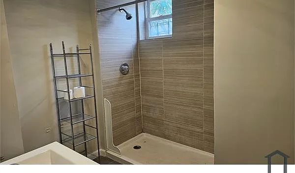 52 Chestnut St #2 — Photo 4