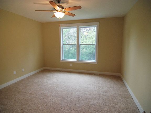 5th image of 1833 Hollow Creek Dr SE