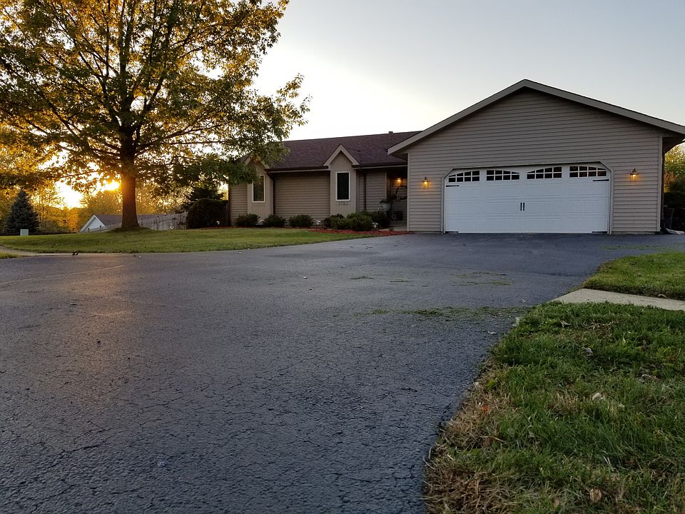 1st image of 3782 Applewood Ln