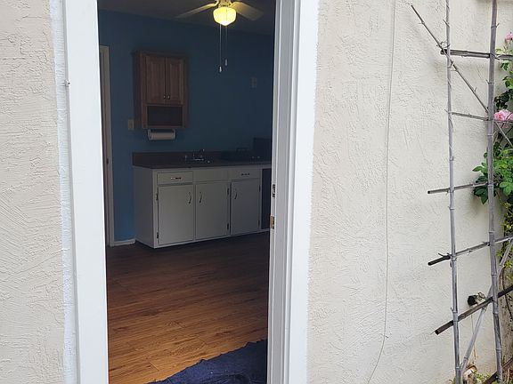2nd image of 1726 Crescent Dr #2