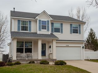 7728 Cottonwood Ln, West Des Moines, IA 50266