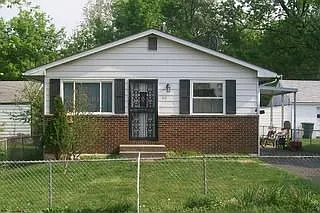92 E Alcott Rd photo 1