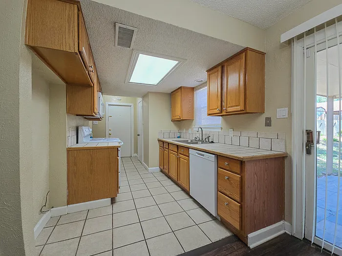 6513 Westridge Dr — Photo 4