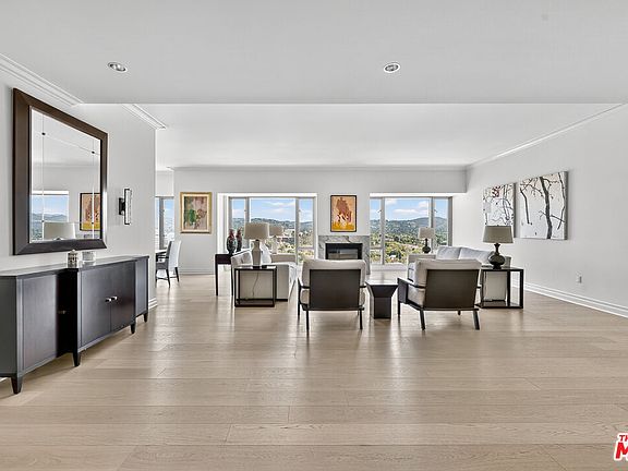 3rd image of 10727 Wilshire Blvd APT 1802