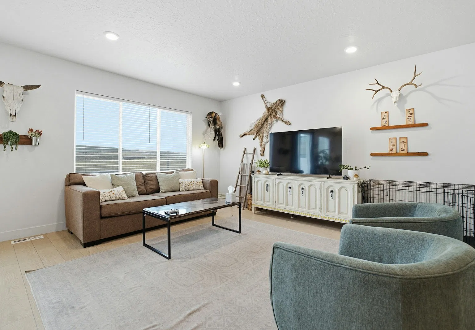 414 West Snowberry Drive — Photo 3